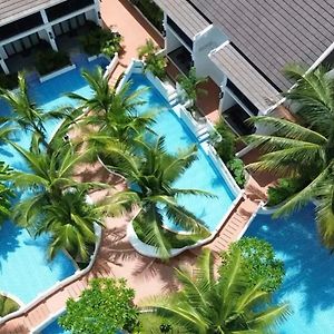 Manyo Hotel And Resort